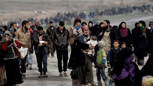 Los terroristas de Daesh huyen de Mosul infiltrados entre los desplazados