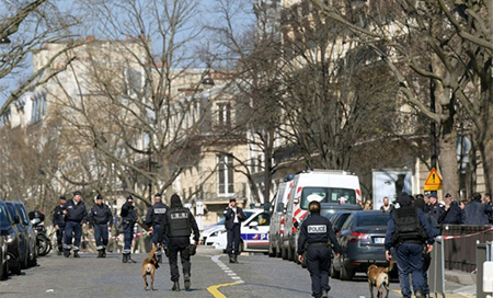Explota un sobre en la sede del FMI en París 