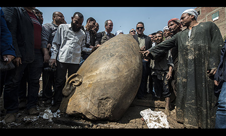 Recuperan la segunda mitad de la estatua de Ramsés II 