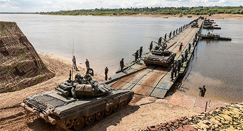 Tropas sirias y sus aliados progresan en el lado oriental del río Éufrates