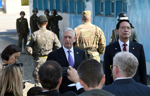El objetivo de EEUU “no es una guerra” en Corea, dice jefe de Defensa