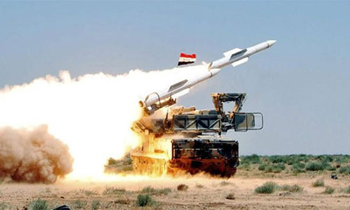 Defensa siria responde a un ataque contra el aeródromo T-4