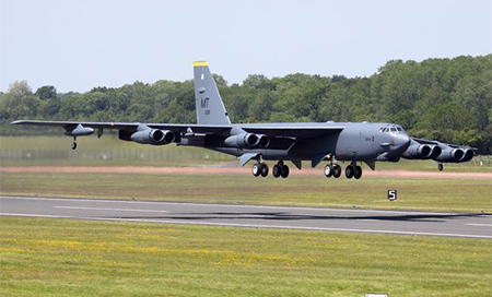 Estados Unidos envía a Inglaterra tres Bombarderos nucleares B-52H