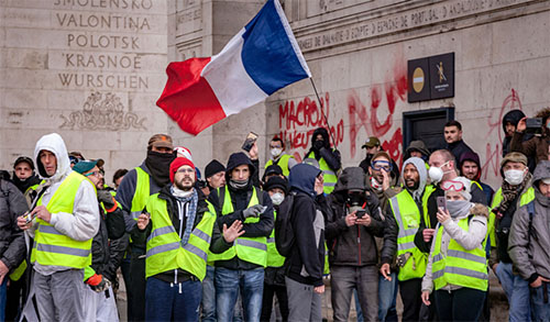 Detenido un líder de los “chalecos amarillos” en París