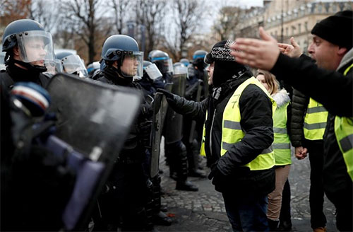 Francia se prepara para la próxima protesta de los “chalecos amarillos”