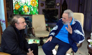 Fidel Castro recibe al escritor Ignacio Ramonet y habla sobre Chávez