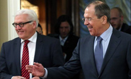 Moscú y Berlín contra injerencia externa en Kiev