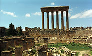 Hallan el bloque de piedra más antiguo y grande del mundo en Baalbek