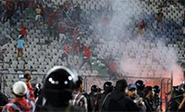 Sangre en un estadio de fútbol en El Cairo