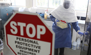 La OMS declara el fin de la transmisi&oacute;n de &eacute;bola en Guinea