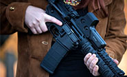 California aprueba un paquete de medidas de control de armas