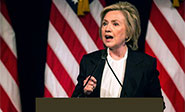 Clinton amenaza con una &lsquo;respuesta militar&rsquo; a los ataques cibern&eacute;ticos