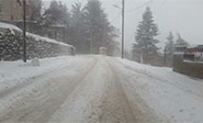Segundo d&iacute;a de tormentas, la nieve cubre las monta&ntilde;as