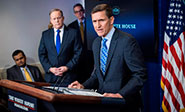 Flynn dimite por "informaci&oacute;n incompleta" sobre contactos con la embajada rusa