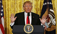 Trump promete nuevo decreto sobre migraci&oacute;n