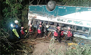 M&aacute;s de once muertos en un accidente de tr&aacute;fico en Quito
