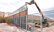 La Iglesia llama traidores a mexicanos involucrados en la construcci&oacute;n del muro 