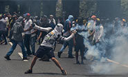 La violencia se cobra otra vida en Venezuela tras 40 d&iacute;as de protestas