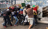 Dos muertos en la primera jornada del &ldquo;paro c&iacute;vico&rdquo; de la oposici&oacute;n en Venezuela