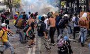 Maduro llama al di&aacute;logo y la oposici&oacute;n pide &ldquo;la toma de Caracas&rdquo;