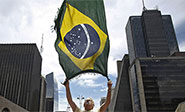 Miles de &ldquo;sintecho&rdquo; protestan en Brasil contra pol&iacute;ticas de vivienda de Temer