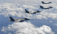 Bombarderos estadounidenses sobrevuelan la Pen&iacute;nsula Coreana