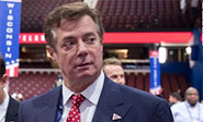 El ex jefe de campa&ntilde;a de Trump se entrega al FBI