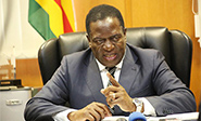 Partido de Mugabe expulsa al ex vicepresidente Emmerson Mnangagwa