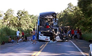 Mueren siete personas en accidente de autob&uacute;s en el centro de Brasil