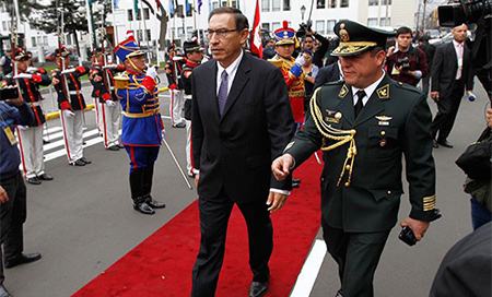Congreso de Per&uacute; juramenta a Mart&iacute;n Vizcarra como presidente del Pa&iacute;s