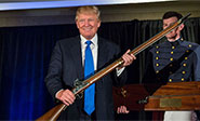 Presidente de EEUU refuerza su apoyo al lobby favorable a las armas de fuego