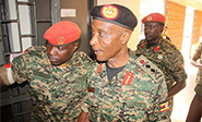 Comienza el juicio al ex jefe de Polic&iacute;a de Uganda 