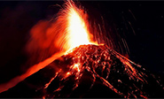 Las primeras evacuaciones por la erupci&oacute;n del Volc&aacute;n de Fuego en Guatemala