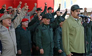Maduro advierte a presidente colombiano durante acto militar