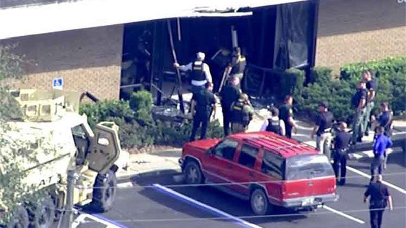 Cinco muertos por un tiroteo en la sucursal de un banco de Florida