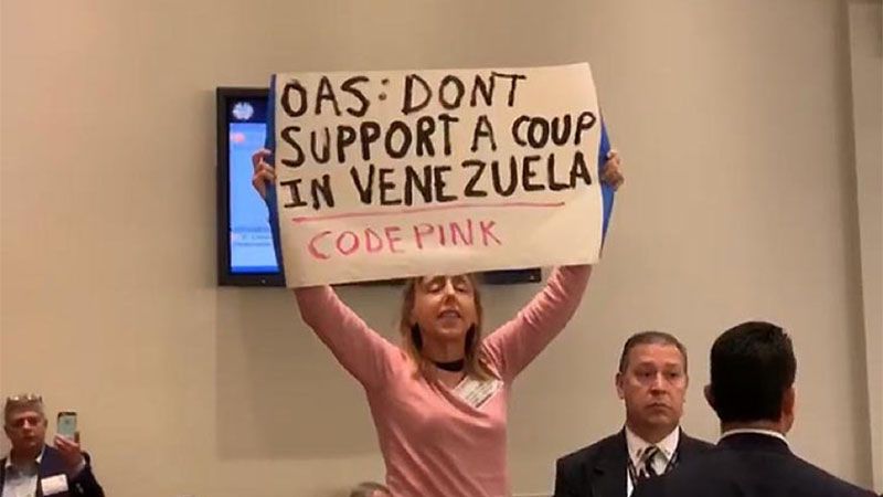 Pacifista irrumpe en la sede de la OEA: No apoyen golpe de estado en Venezuela