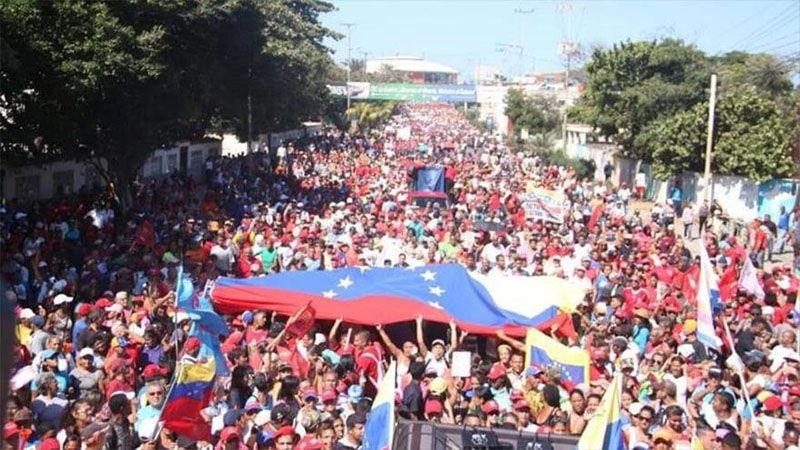Venezolanos marchan en repudio al plan golpista impulsado por EEUU