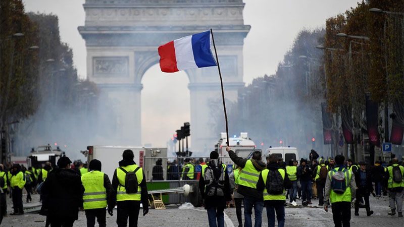 Francia llama a consultas a su embajador en Roma