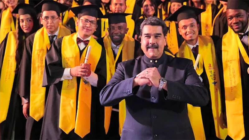 Maduro reta al &ldquo;payaso&rdquo; Guaid&oacute; a convocar elecciones para &ldquo;darle una revolcada&rdquo;