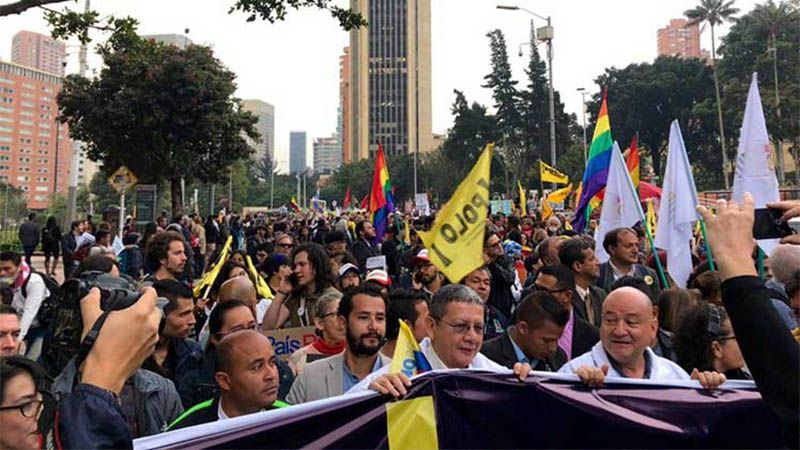 Masivas manifestaciones por la paz en Colombia