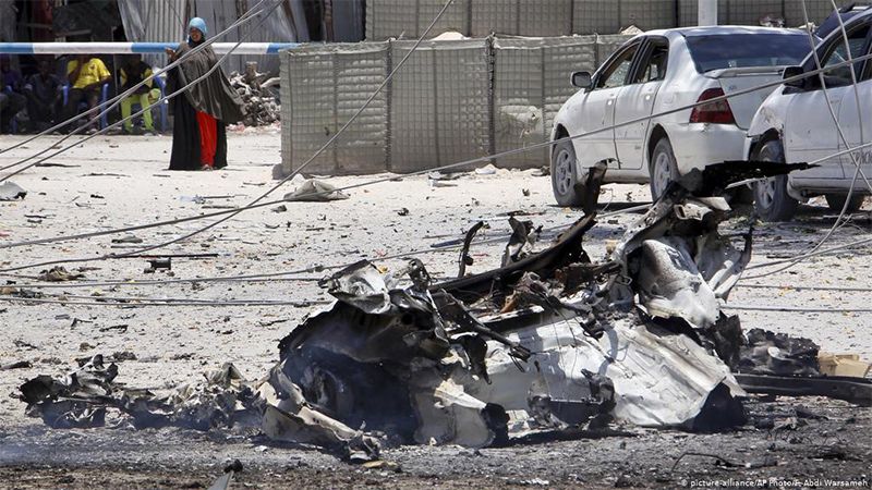 M&aacute;s de quince muertos incluido un viceministro en un ataque de Al Shabaab en Mogadiscio