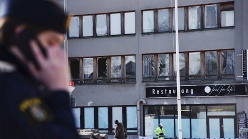 Cinco personas heridas por una explosi&oacute;n en Estocolmo