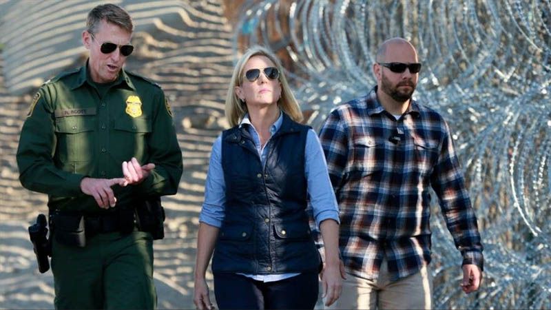 Dimite la secretaria de Seguridad Nacional de Estados Unidos