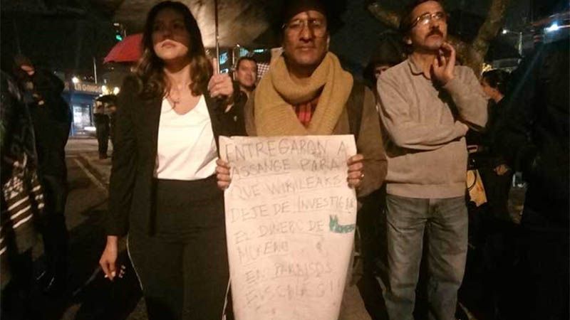Manifestaci&oacute;n en Ecuador rechaza postura de gobierno contra Assange