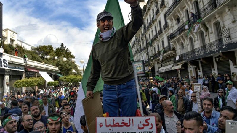 Las movilizaciones en Argelia se mantendr&aacute;n hasta que &ldquo;se vayan todos&rdquo; los del r&eacute;gimen