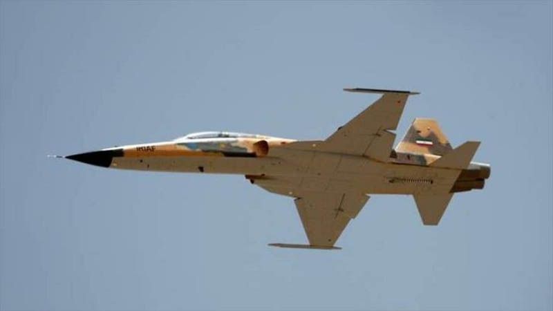 El caza Kosar, de fabricaci&oacute;n iran&iacute;, realiza su primer espect&aacute;culo a&eacute;reo