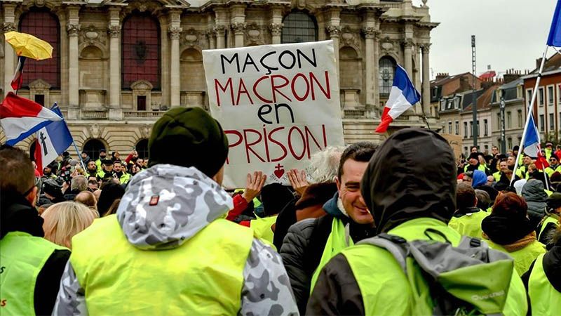 La Polic&iacute;a francesa proh&iacute;be a los &ldquo;chalecos amarillos&rdquo; acercarse a Notre Dame