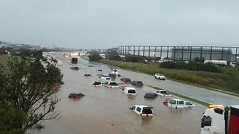 Intensas lluvias dejan al menos 35 muertos en Sud&aacute;frica