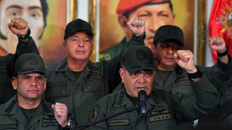 Caracas desactiva la intentona golpista: Los militares de Venezuela desaf&iacute;an a Washington