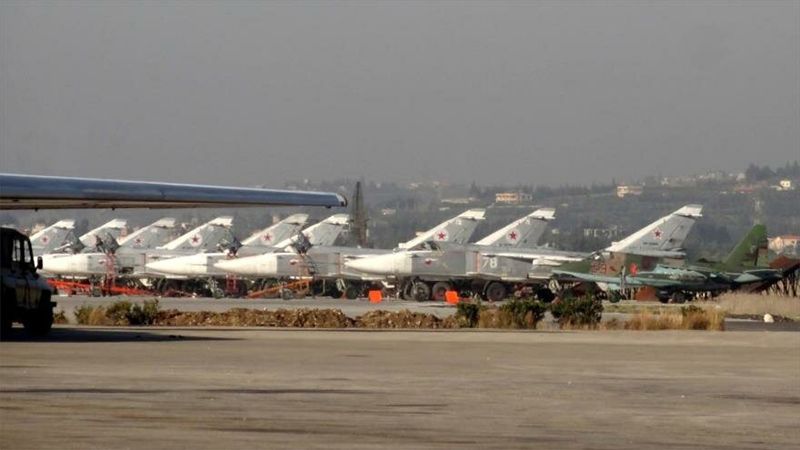 Sistemas antia&eacute;reos rusos derriban 27 cohetes en el ataque contra la base militar de Hmeymim